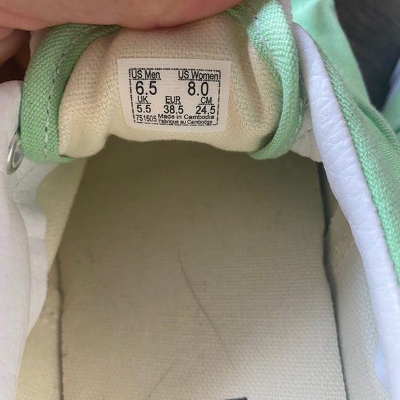Vans. Mint Green. NWOT Women’s 8 - Picture 3 of 4